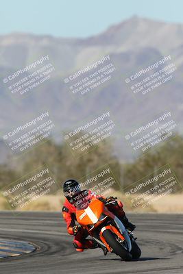 media/Dec-04-2025-Racers Edge (Thu) [[5ebc9f124d]]/3-B Group/1-Session 1 (Turn 7)/